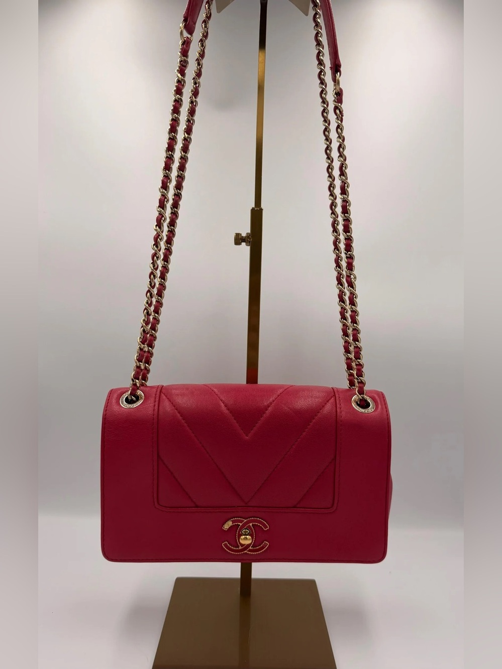 Chanel Mademoiselle Vintage Chevron — Fuchsia
